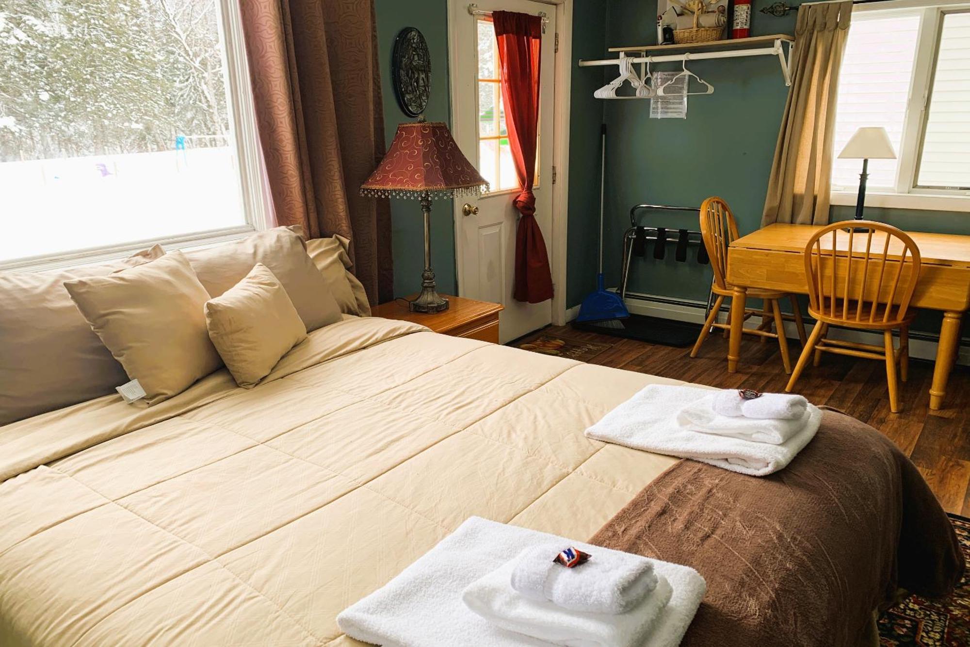 Love Hotels St John River By Oyo At Fort Kent Me Saint John Plantation Exterior foto
